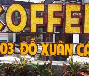 CHỮ QUẢNG CÁO GẮN HẠT ACRYLIC XUYÊN SÁNG