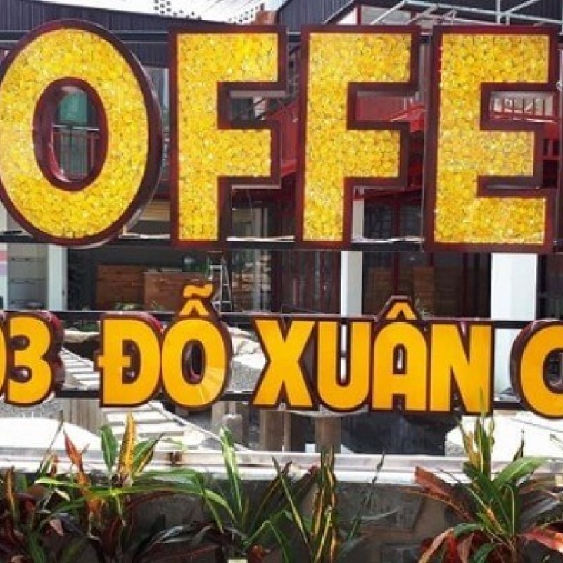 CHỮ QUẢNG CÁO GẮN HẠT ACRYLIC XUYÊN SÁNG