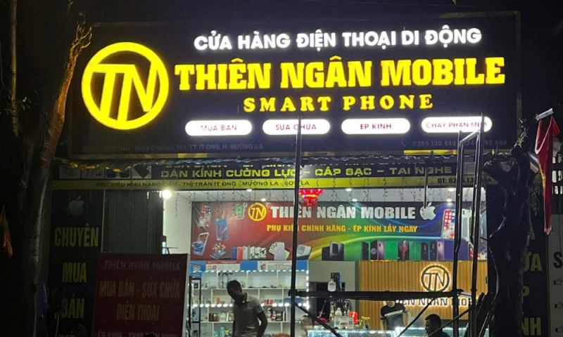 Bừng Sáng Thương Hiệu Trong Đêm Tối Với Biển Alu Chữ Nổi Sáng Đèn